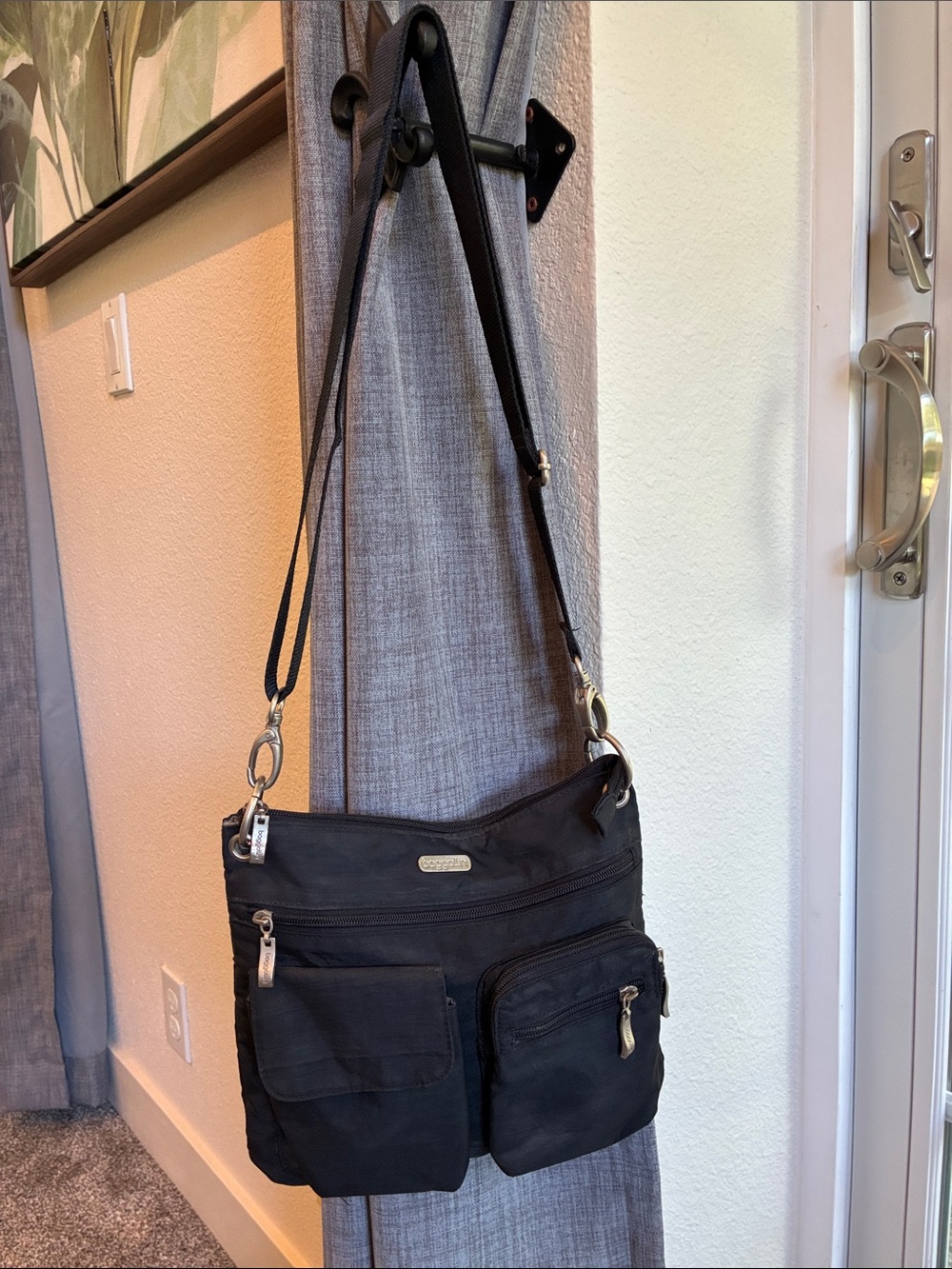 Baggallini Black Messenger Crossbody Bag